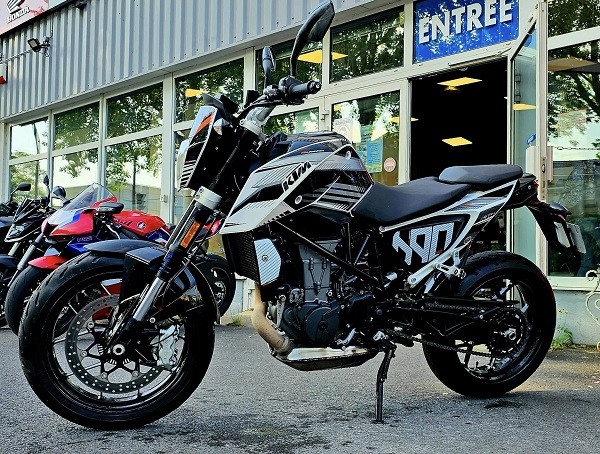 KTM DUKE 690 - CHALONS EN CHAMPAGNE