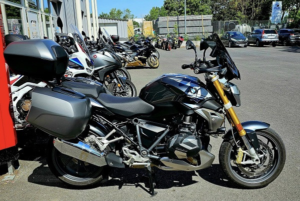 BMW R1250 R - CHALONS EN CHAMPAGNE