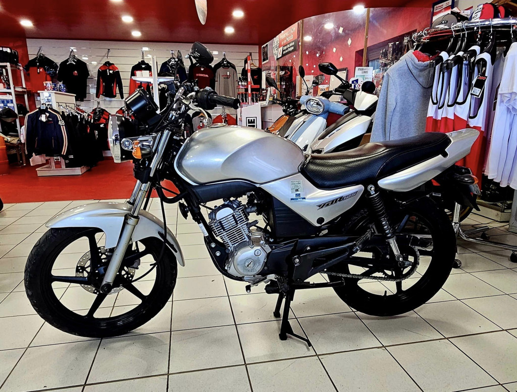 YAMAHA YBR 125 CRUISER FAB MOTOS  CHALONS EN CHAMPAGNE  YAMAHA YBR 125 CRUISER FAB MOTOS  CHALONS EN CHAMPAGNE