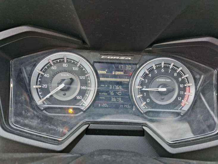 HONDA FORZA 125 - CHALONS EN CHAMPAGNE