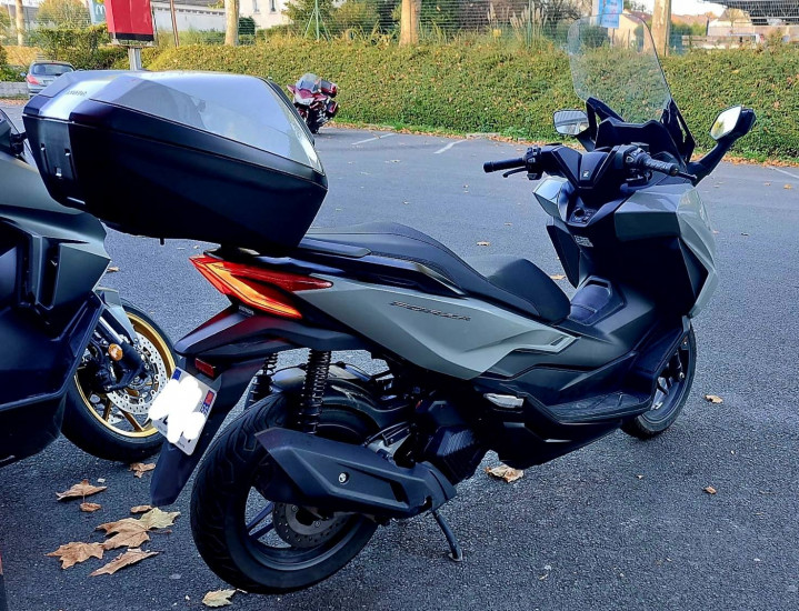 HONDA FORZA 125 - CHALONS EN CHAMPAGNE