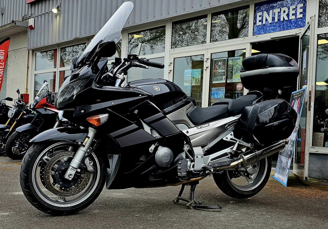 YAMAHA FJR 1300 FAB MOTOS  CHALONS EN CHAMPAGNE 