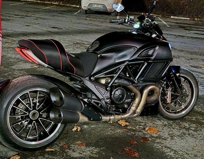 DUCATI DIAVEL 1200 - CHALONS EN CHAMPAGNE
