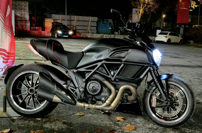 DUCATI DIAVEL 1200 - CHALONS EN CHAMPAGNE