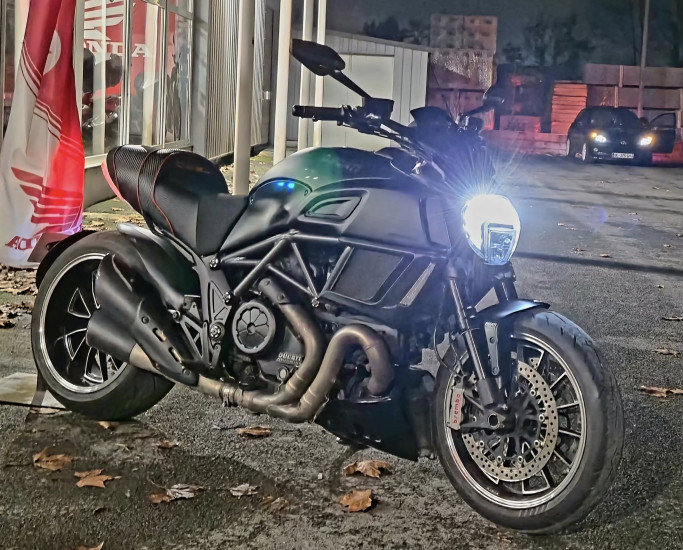 DUCATI DIAVEL 1200 - CHALONS EN CHAMPAGNE